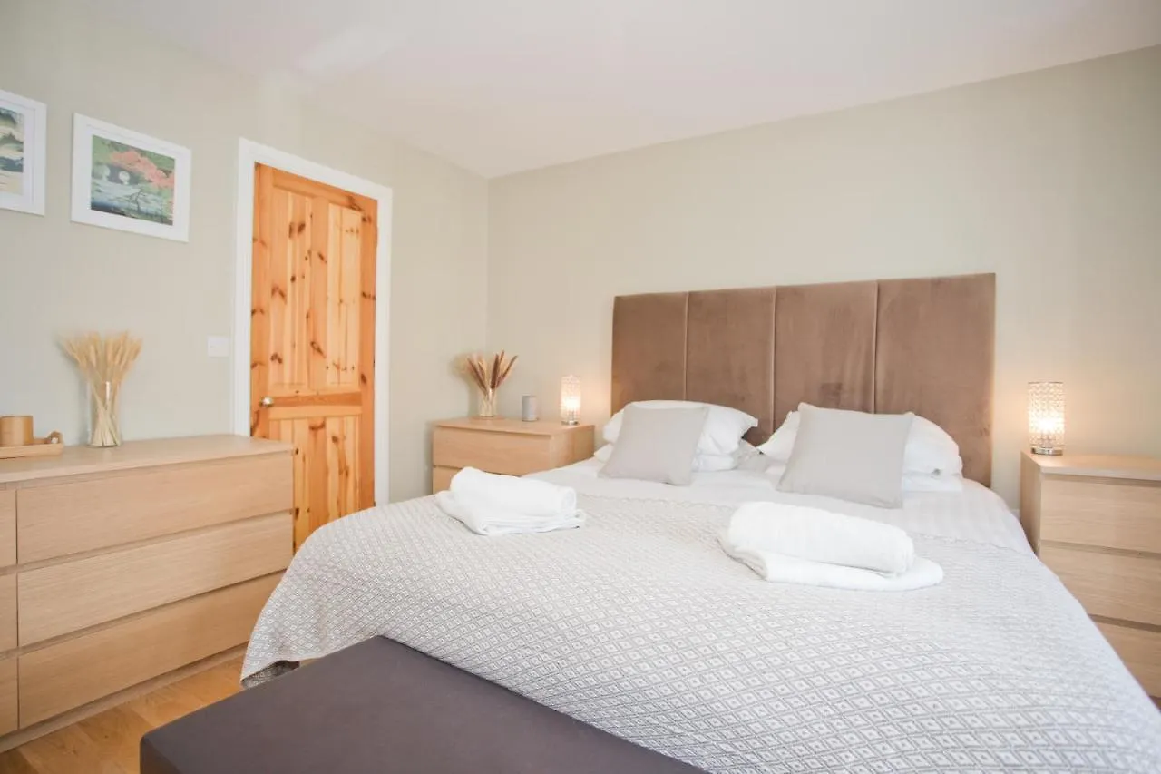 Luxury Home - Hot Tub - Pool Table - Gym - Sauna - Cinema Room - Free Parking - Close To Beach Bournemouth 0*,