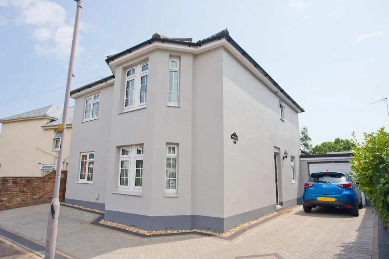 Luxury Home - Hot Tub - Pool Table - Gym - Sauna - Cinema Room - Free Parking - Close To Beach 伯恩茅斯 度假居